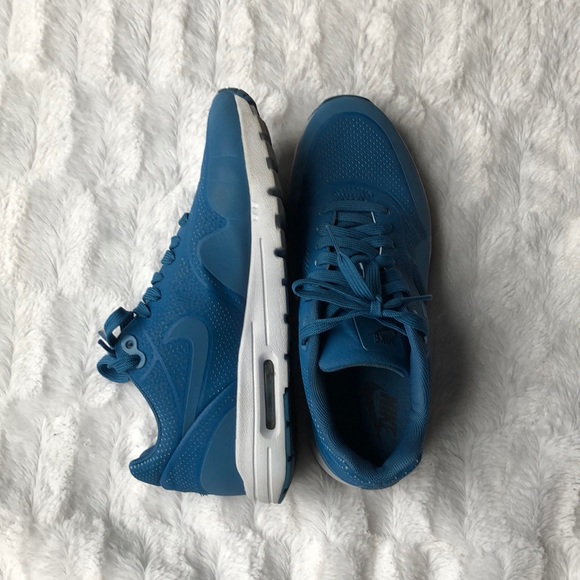 Nike Air Max - Picture 3 of 5